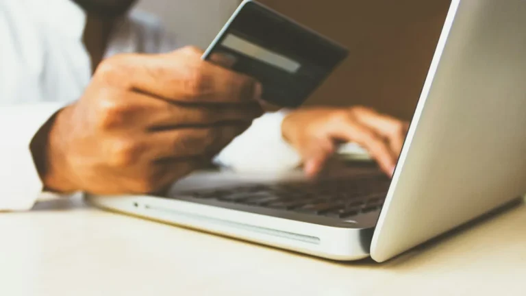 cash flow management card payment laptop